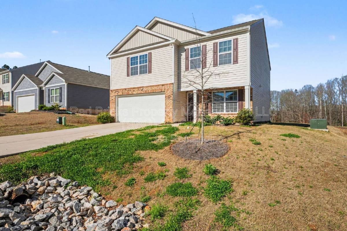 House for rent at 7847 Whispering Stream Dr, Sherrills Ford, NC 28673