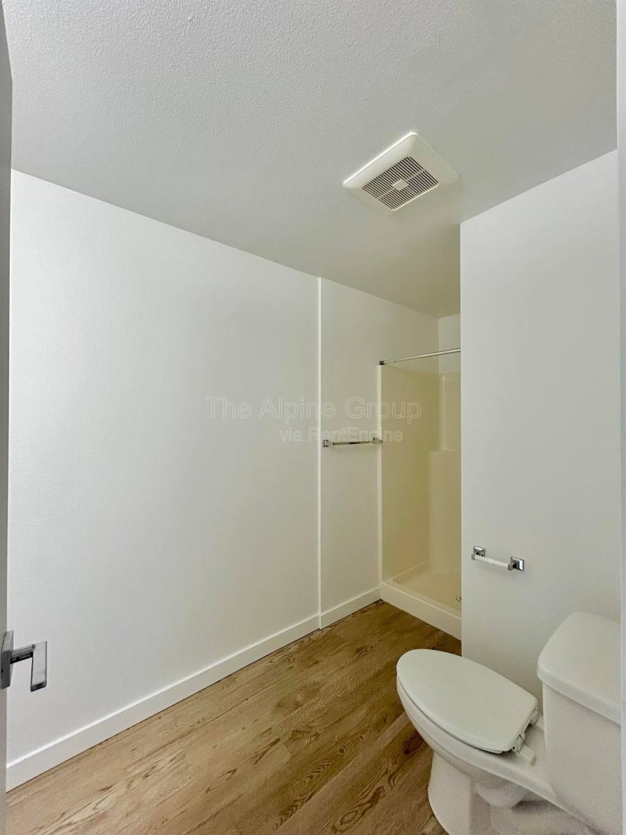 Apartment for rent at 3014 SE 8th Ave #204, Portland, OR 97202