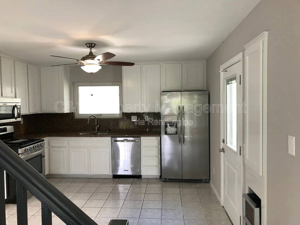 House for rent at 1862 Hanford Dr, San Diego, CA 92111