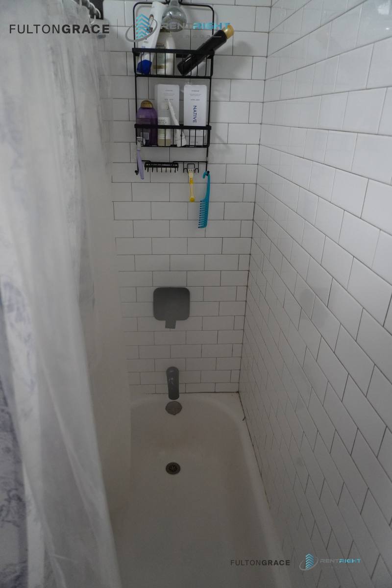Apartment for rent at 2031 W 23rd St #2, Chicago, IL 60608