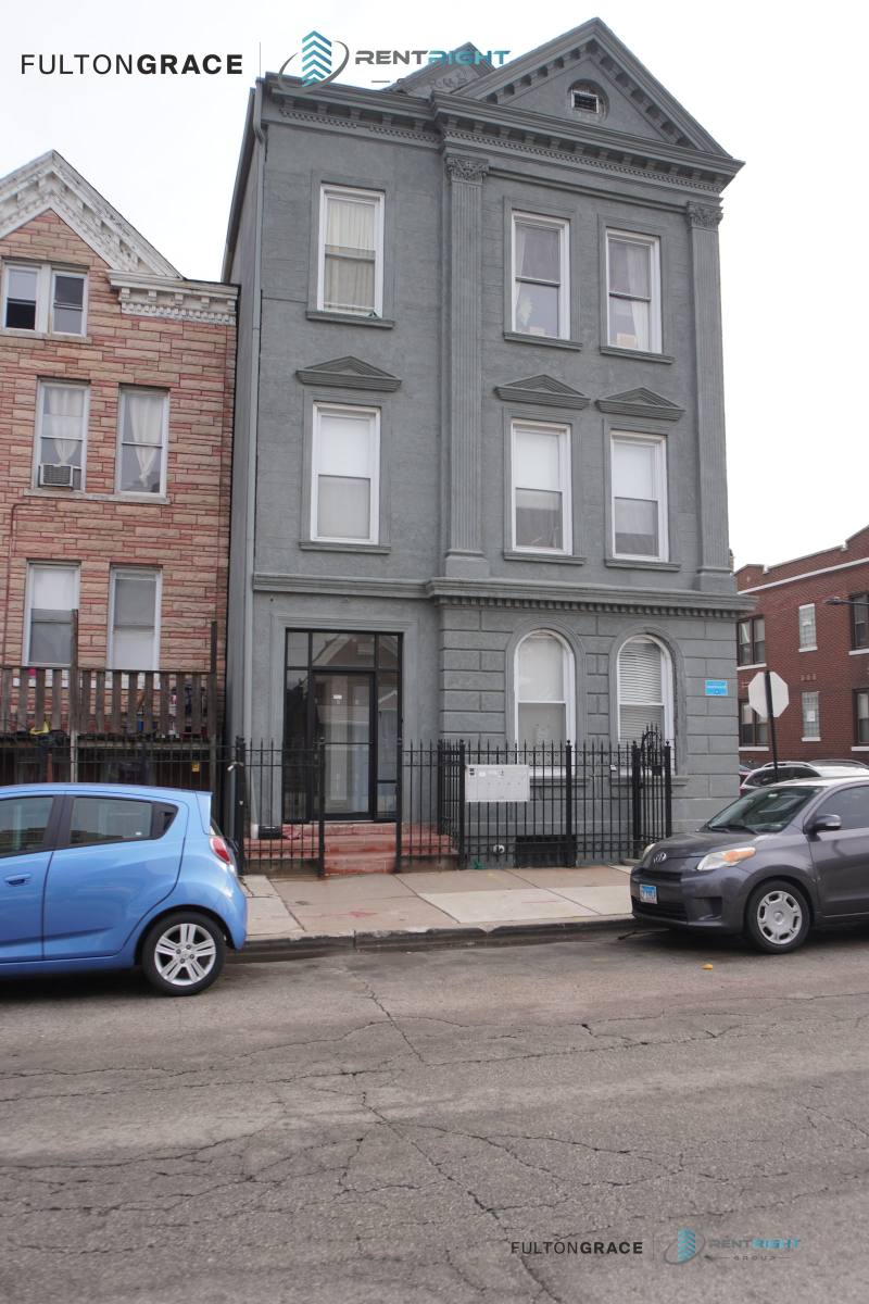 Apartment for rent at 2031 W 23rd St #2, Chicago, IL 60608