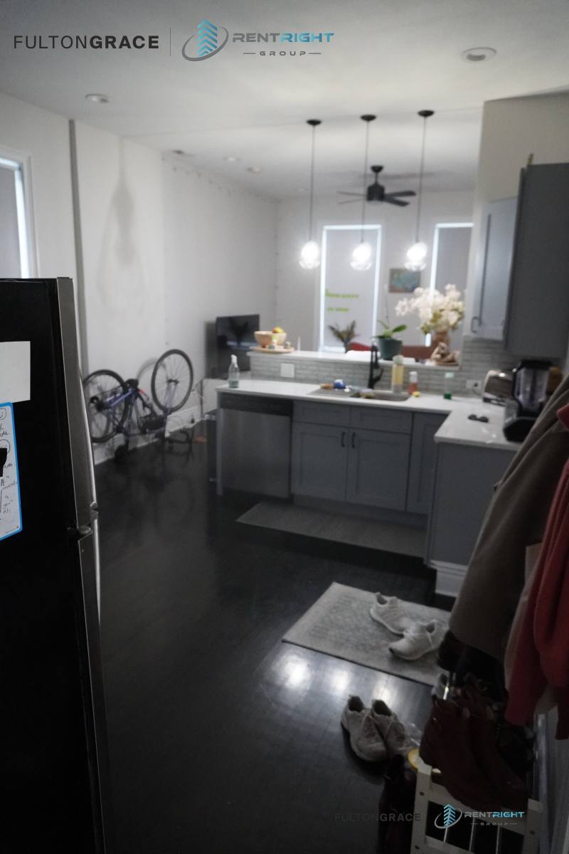 Apartment for rent at 2031 W 23rd St #2, Chicago, IL 60608