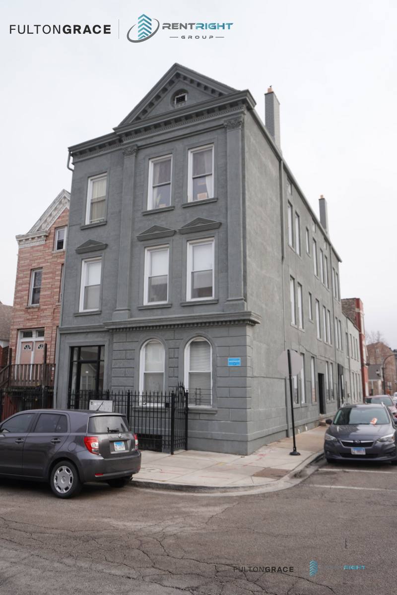 Apartment for rent at 2031 W 23rd St #2, Chicago, IL 60608