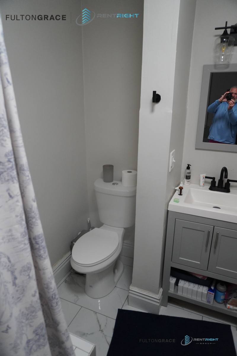 Apartment for rent at 2031 W 23rd St #2, Chicago, IL 60608
