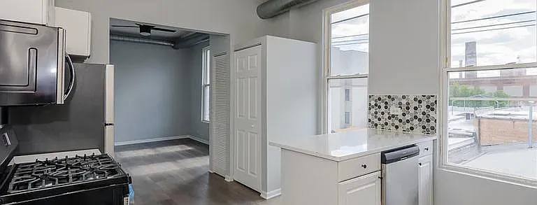 Apartment for rent at 815 N Fairfield Ave #1R, Chicago, IL 60622