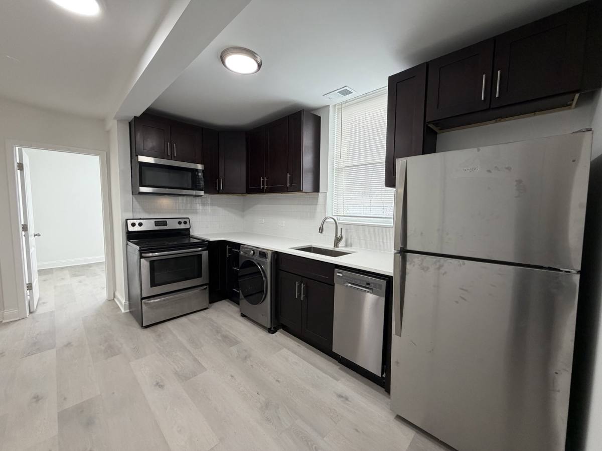 Apartment for rent at 4832 N Winthrop Ave #2W, Chicago, IL 60640