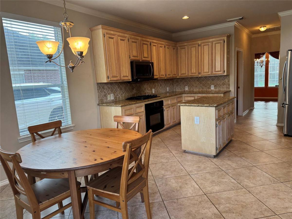 House for rent at 2313 Echo Harbor Dr, Pearland, TX 77584