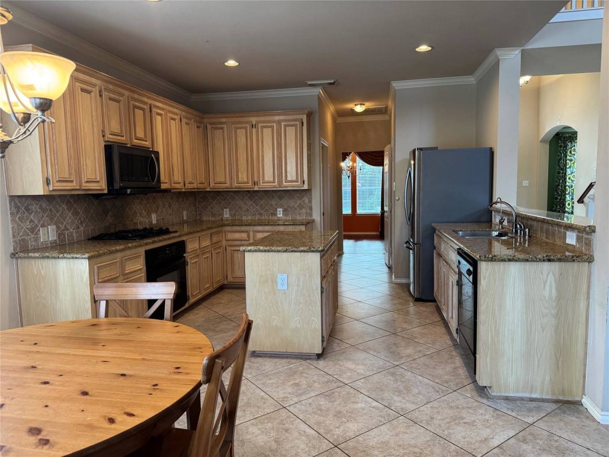 House for rent at 2313 Echo Harbor Dr, Pearland, TX 77584