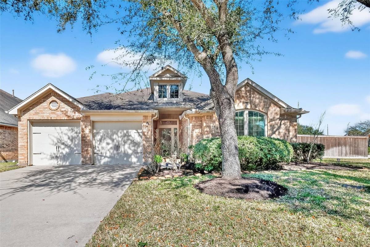 House for rent at 13605 Summer Cloud Lane, Pearland, TX 77584