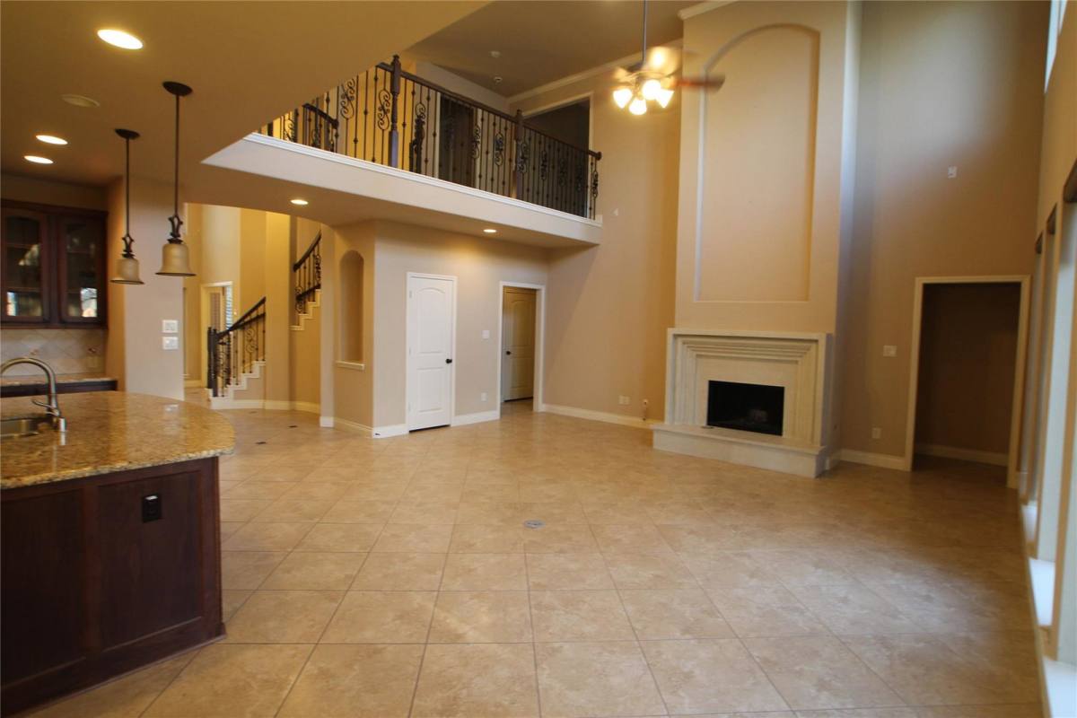 House for rent at 1997 Biscayne Lake Dr, Pearland, TX 77584