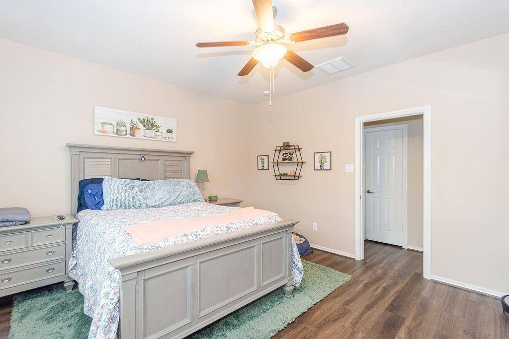 House for rent at 13604 May Pine Court, Rosharon, TX 77583
