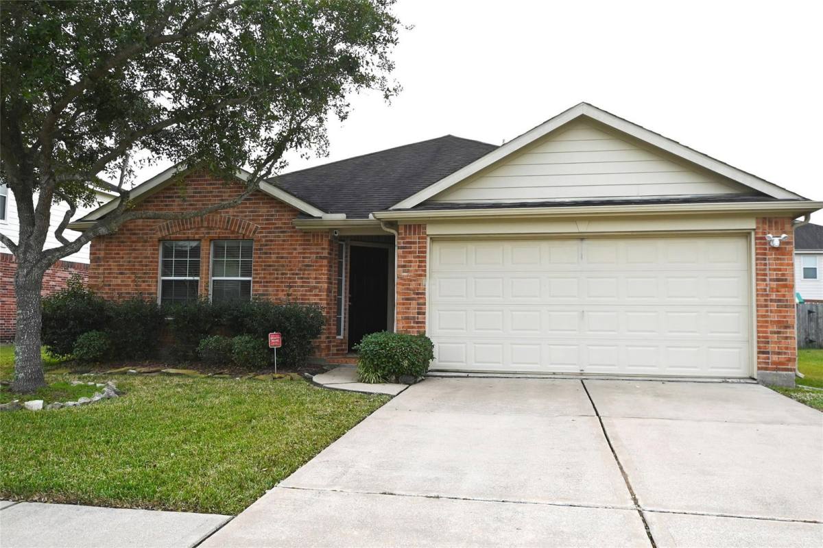 House for rent at 6107 Promenade Lane, Pearland, TX 77584