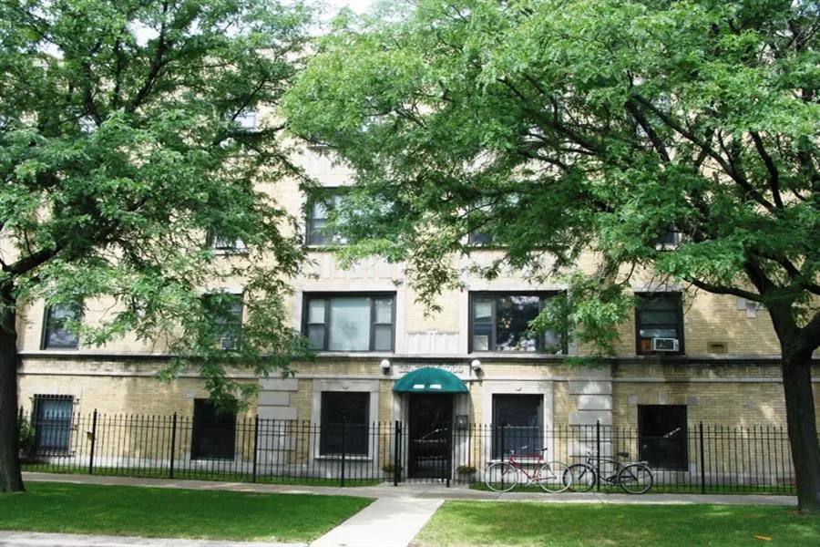 Apartment for rent at 1901 W Wilson Ave #GDN, Chicago, IL 60640