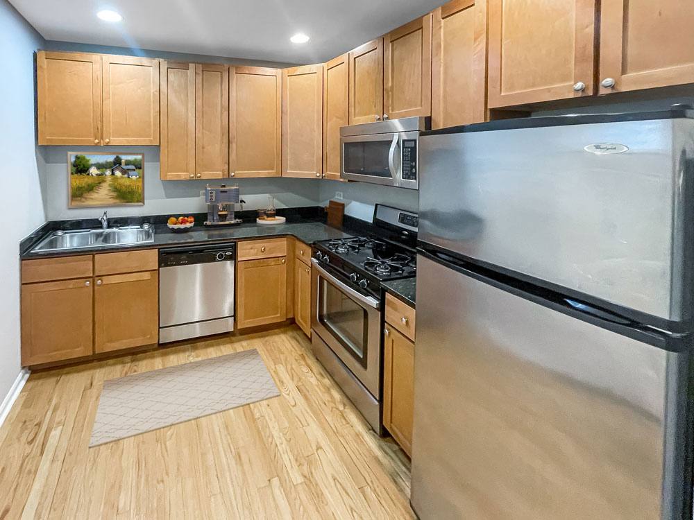 Apartment for rent at 1901 W Wilson Ave #GDN, Chicago, IL 60640