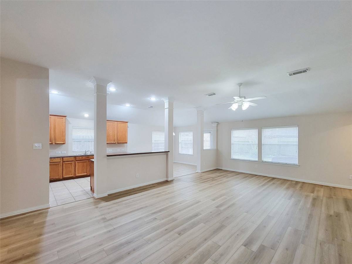 House for rent at 6808 Haley Court, Pearland, TX 77584