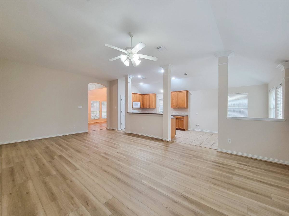 House for rent at 6808 Haley Court, Pearland, TX 77584