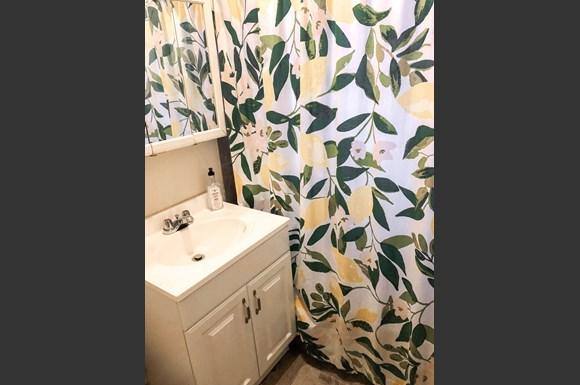 Apartment for rent at 4861 N Paulina, Chicago, IL 60640