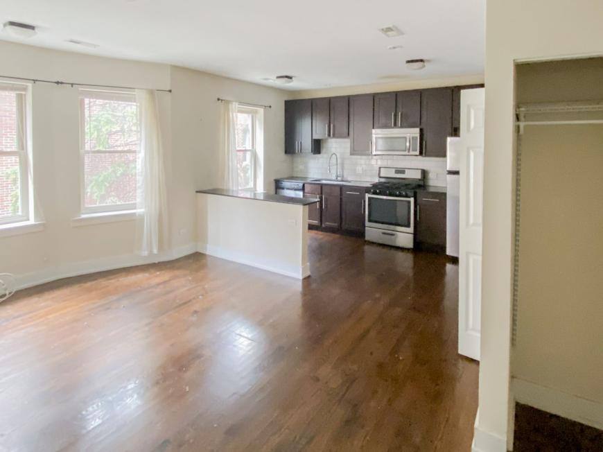 Apartment for rent at 5058 N Winchester #2E, Chicago, IL 60640