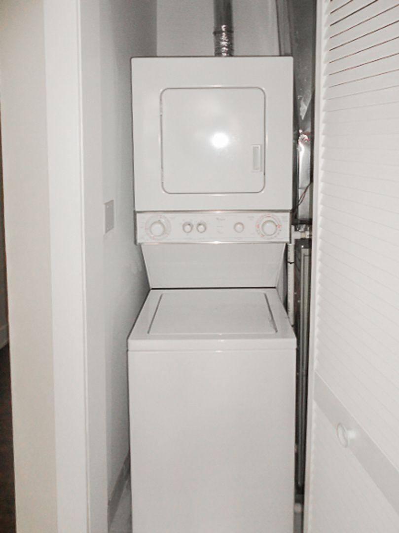 Apartment for rent at 5058 N Winchester #2E, Chicago, IL 60640