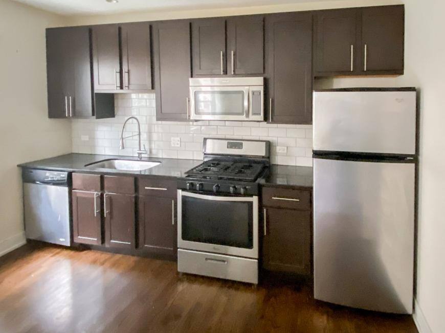 Apartment for rent at 5058 N Winchester #2E, Chicago, IL 60640