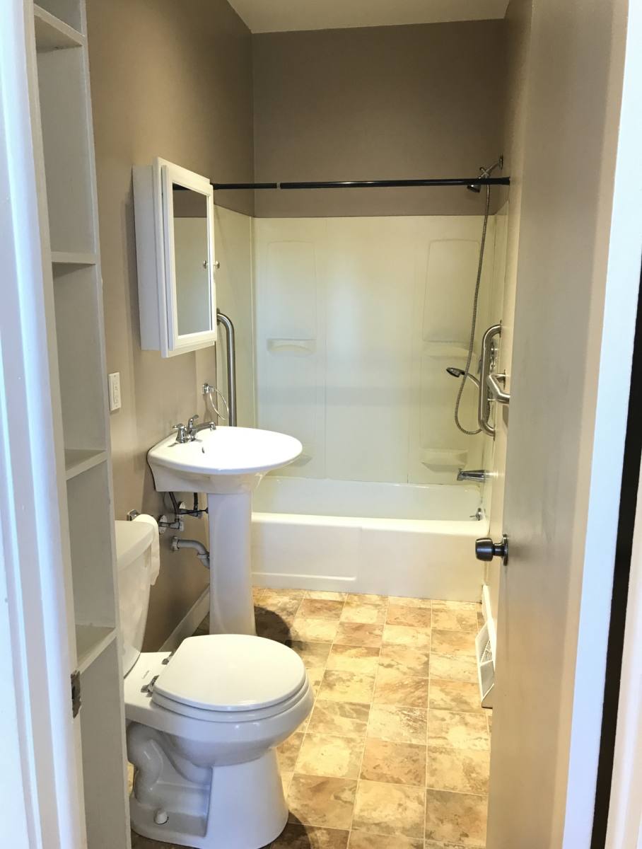 Apartment for rent at 1140 Buffalo St #6, Franklin, PA 16323
