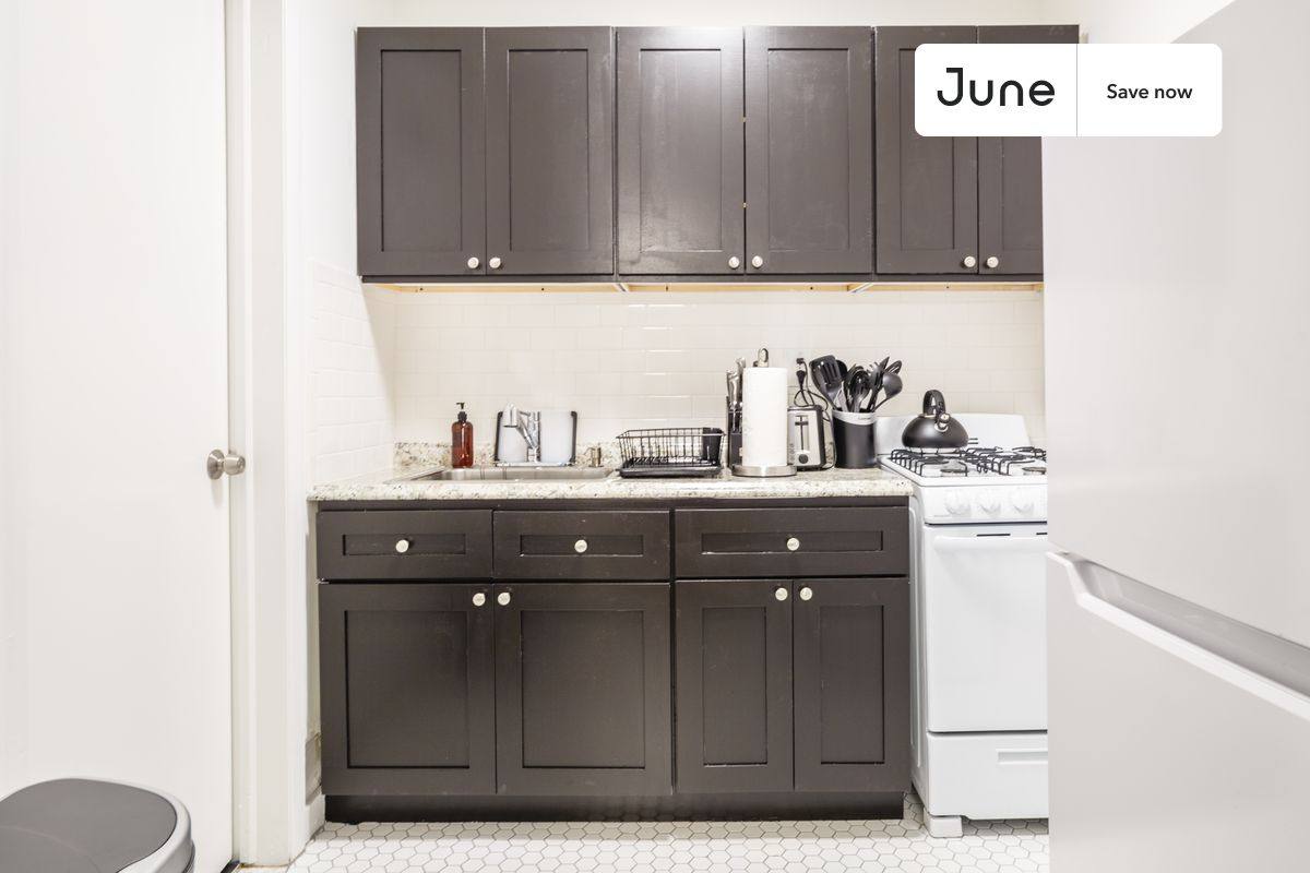 Apartment for rent at 154 W 76th St #A, New York, NY 10023
