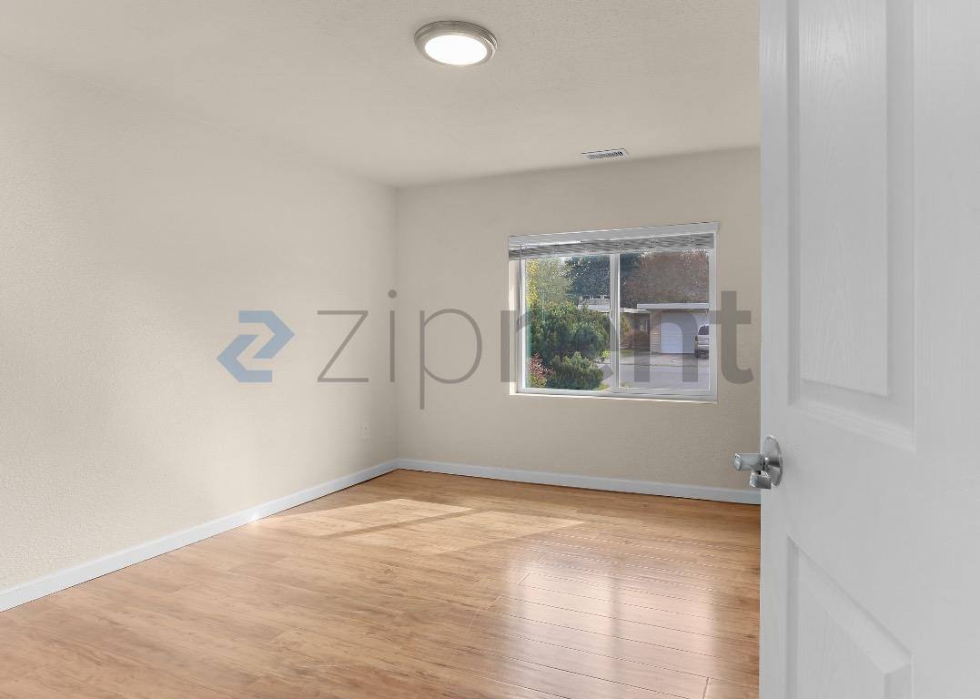 House for rent at 1413 12th St NE #B, Auburn, WA 98002