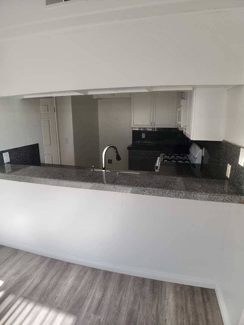 Apartment for rent at 11045 Moorpark St #201, North Hollywood, CA 91602