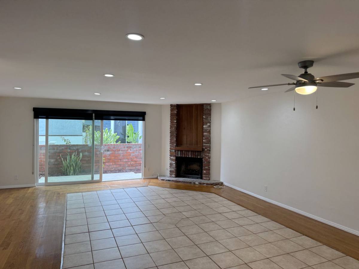 Townhouse for rent at 1823 11th St, Santa Monica, CA 90404