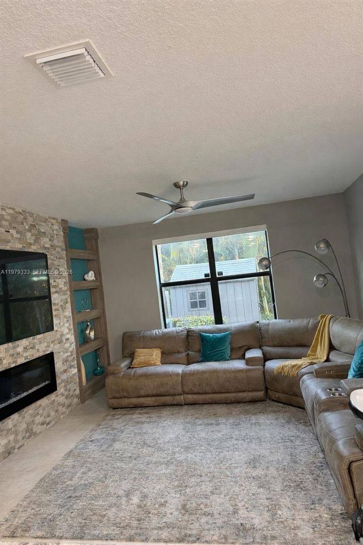 House for rent at 445 NW 36th Ave, Pompano Beach, FL 33069