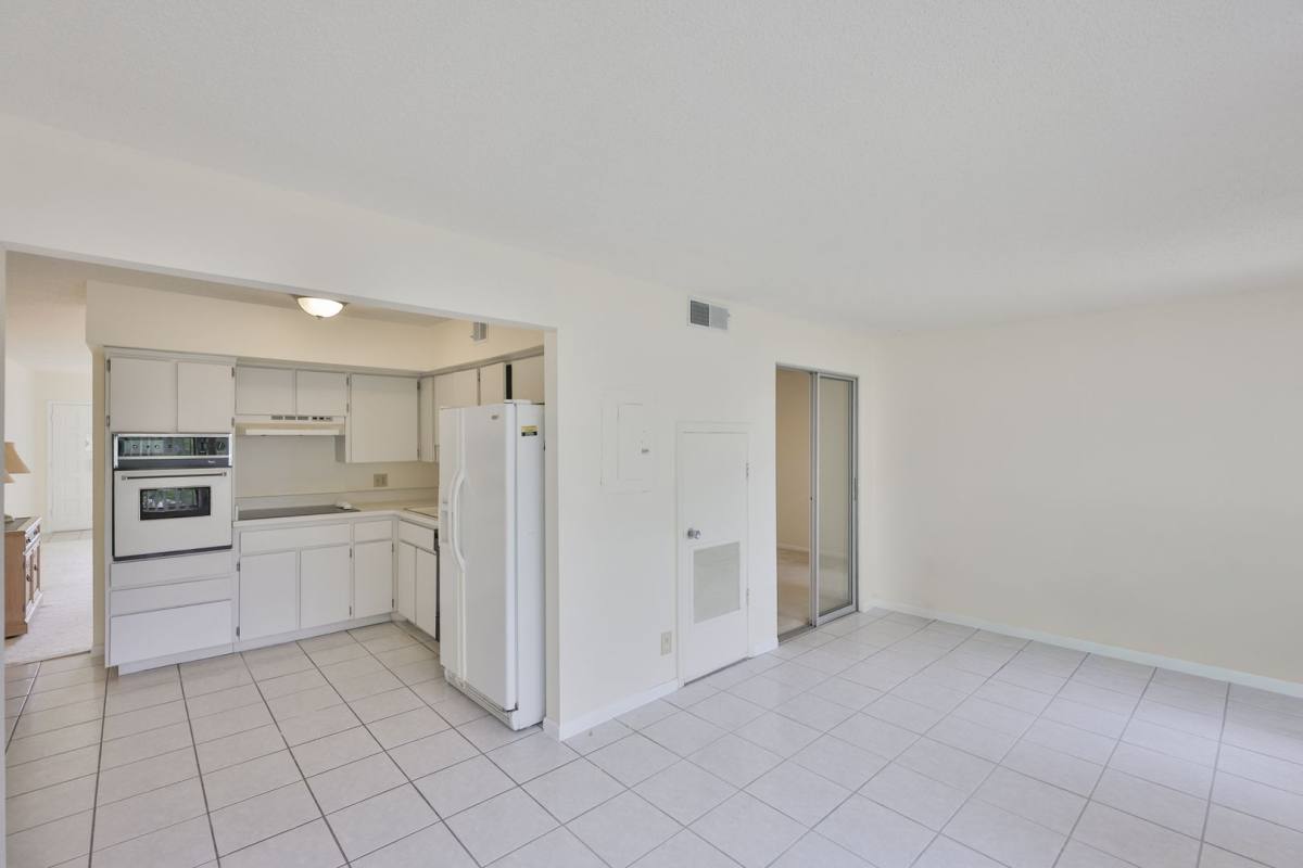 Apartment for rent at 2358 Ecuadorian Way, Clearwater, FL 33763