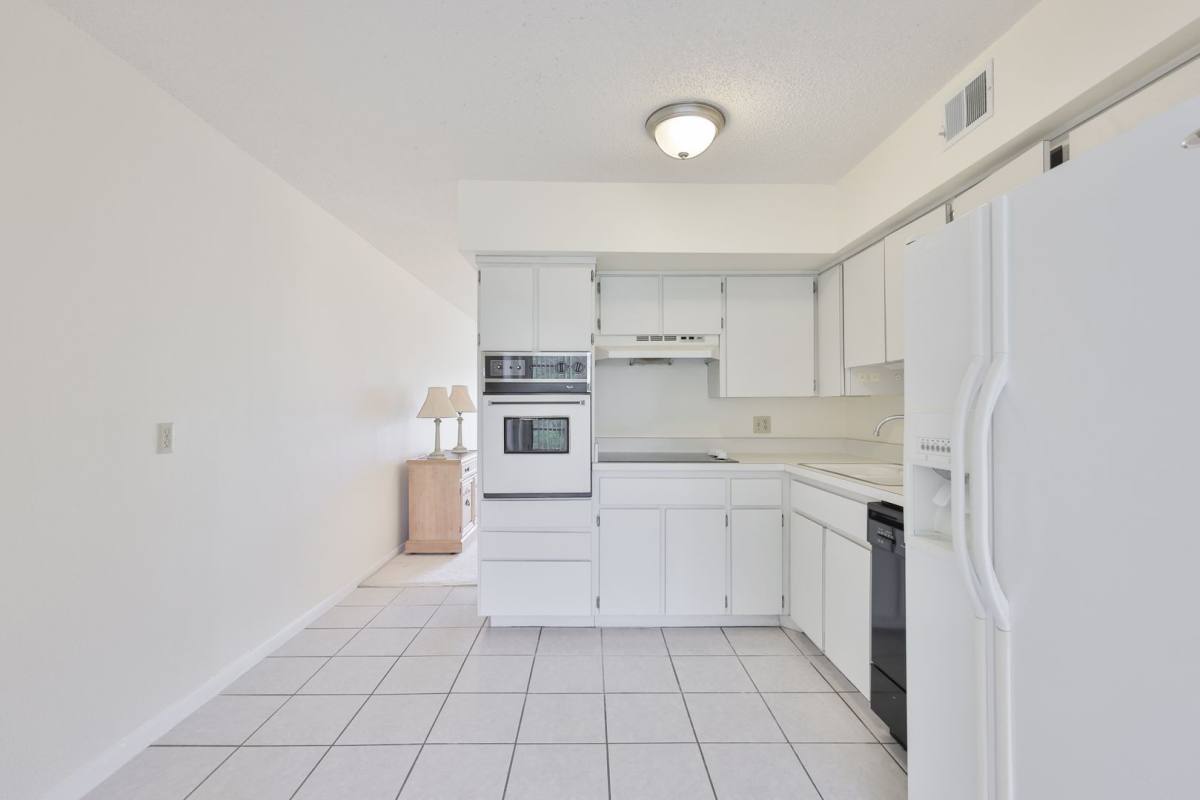 Apartment for rent at 2358 Ecuadorian Way, Clearwater, FL 33763