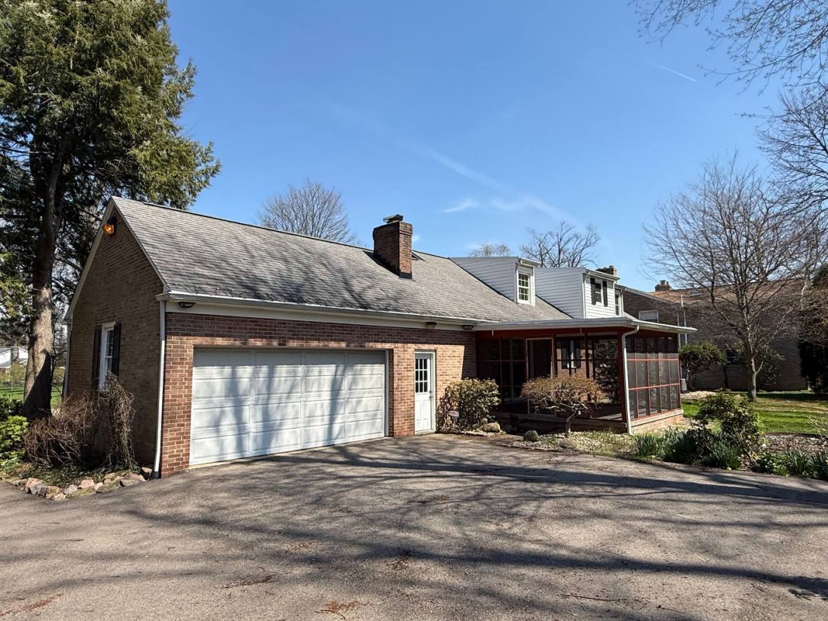 House for rent at 1800 Amarillo St NW, North Canton, OH 44720