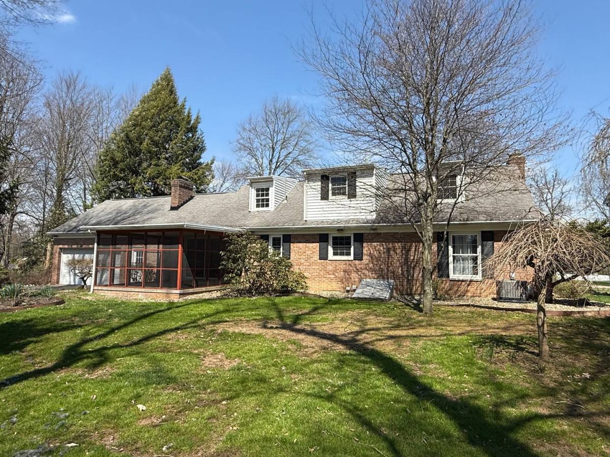 House for rent at 1800 Amarillo St NW, North Canton, OH 44720