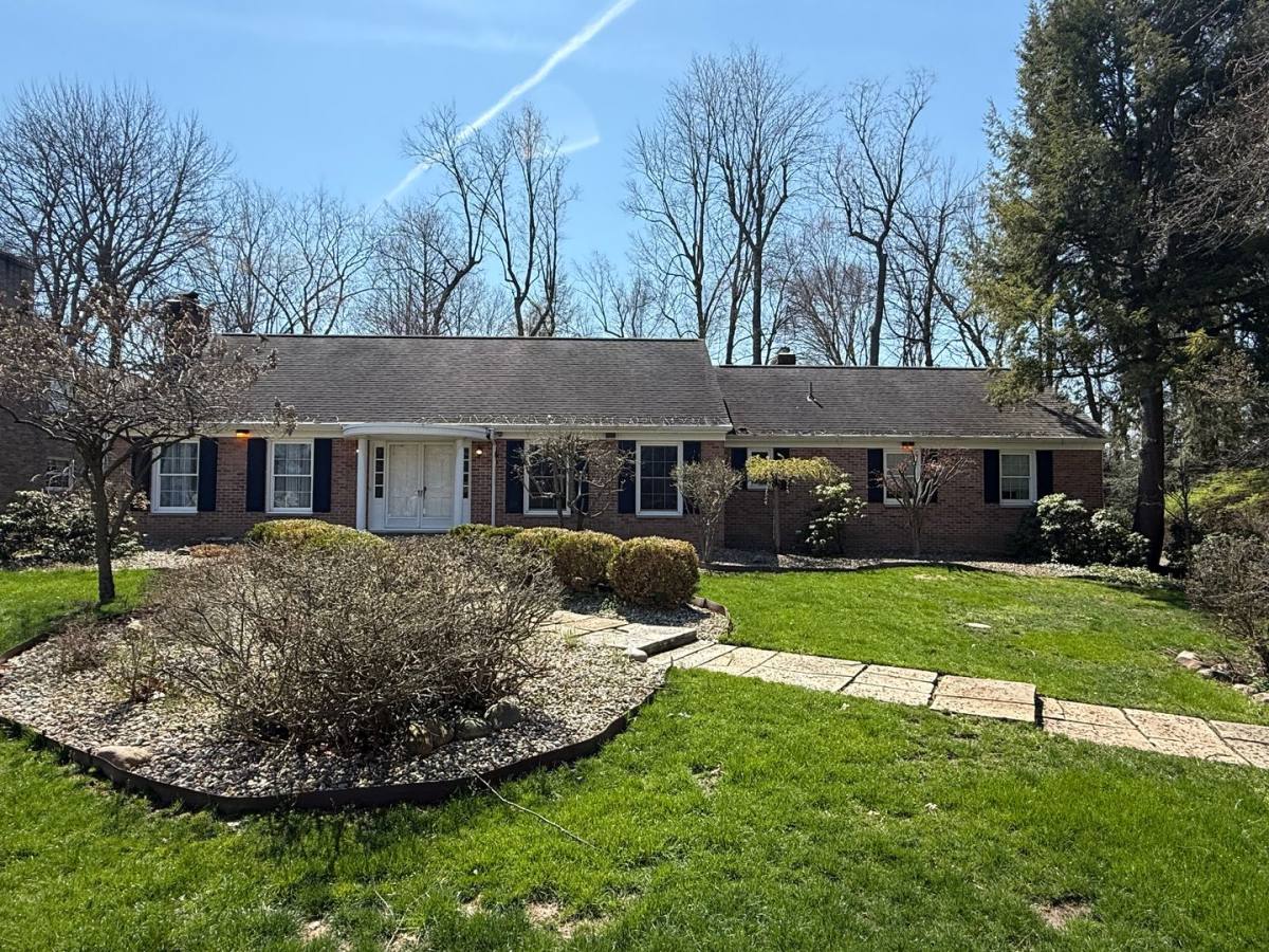 House for rent at 1800 Amarillo St NW, North Canton, OH 44720