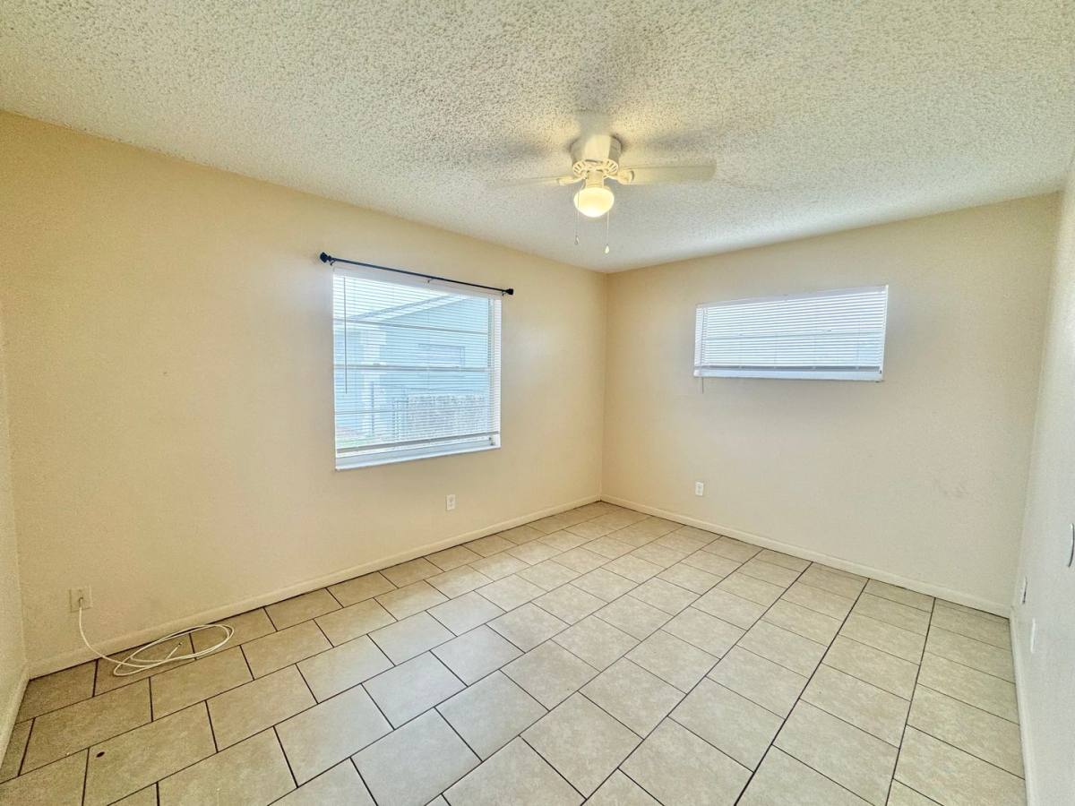 Apartment for rent at 2538-2540 Elm Ave, Lake Wales, FL 33898