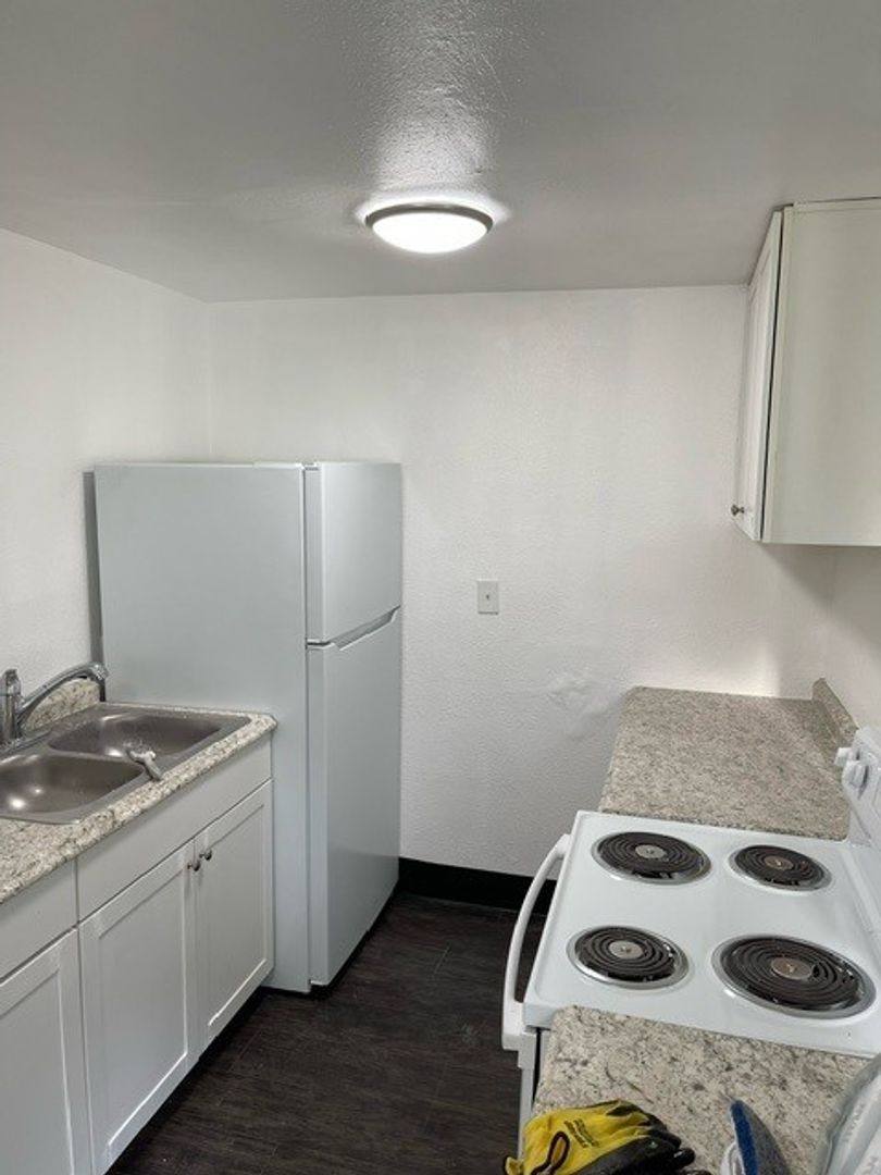 Apartment for rent at 1425-1435 Trade St SE, Hood River, OR 97031