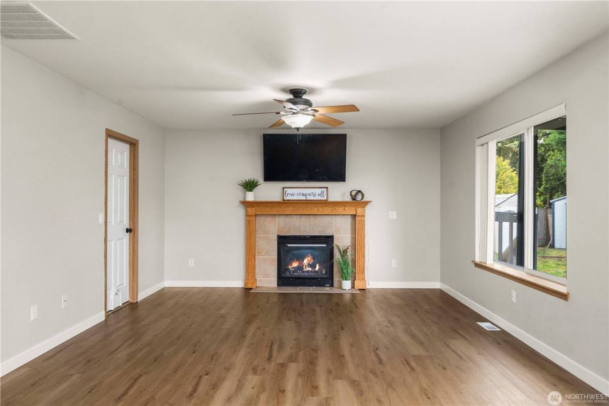 House for rent at 19605 84th Ave E, Spanaway, WA 98387