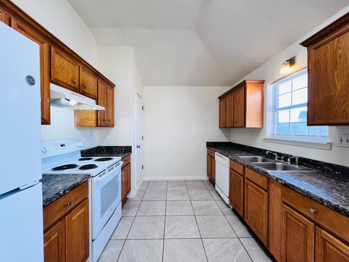 House for rent at 1704 Boydstun Loop, Killeen, TX 76542