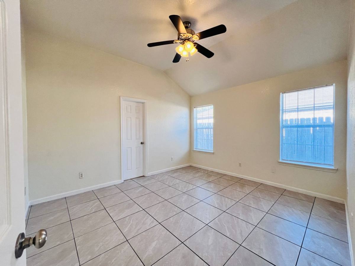House for rent at 1704 Boydstun Loop, Killeen, TX 76542