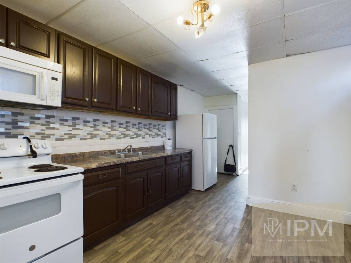 Apartment for rent at 319 N Penn St, York, PA 17401