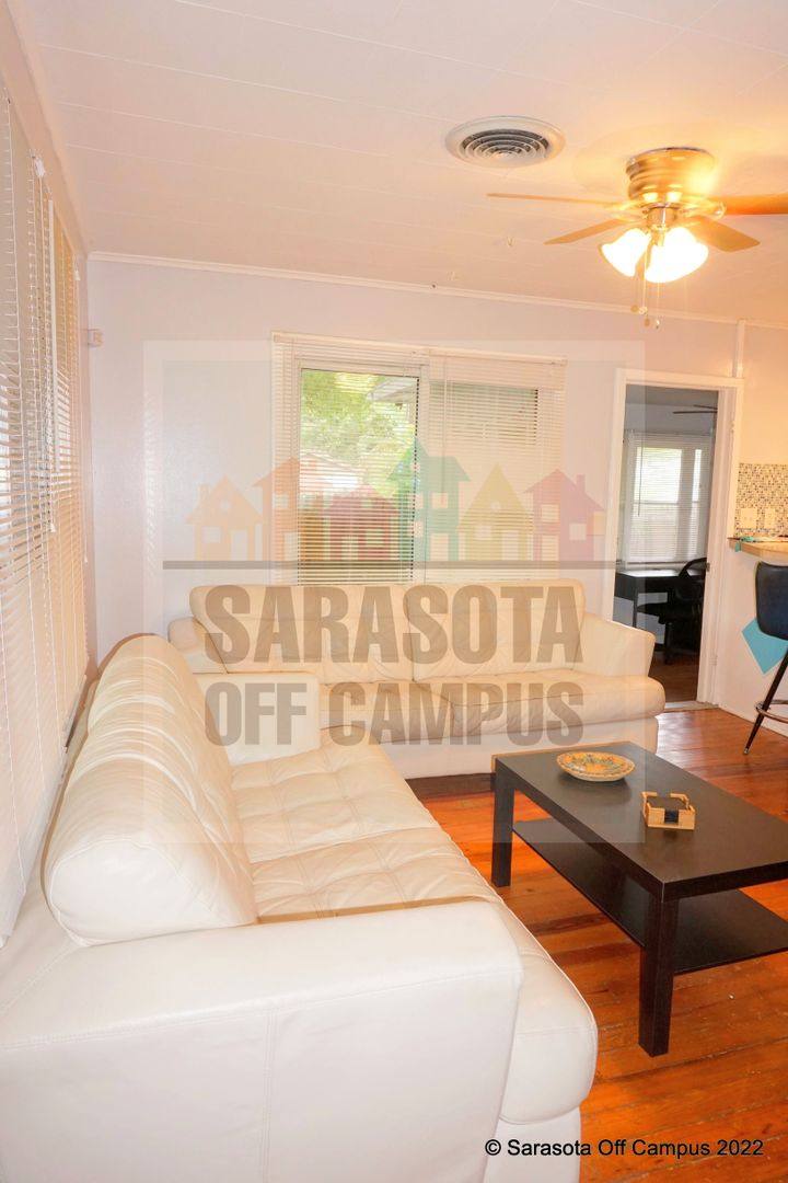 Apartment for rent at 4026 Royal Palm Ave, Sarasota, FL 34234