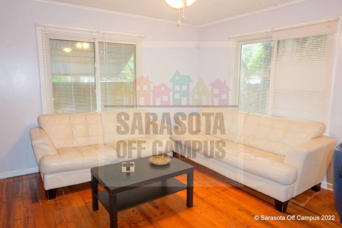 Apartment for rent at 4026 Royal Palm Ave, Sarasota, FL 34234