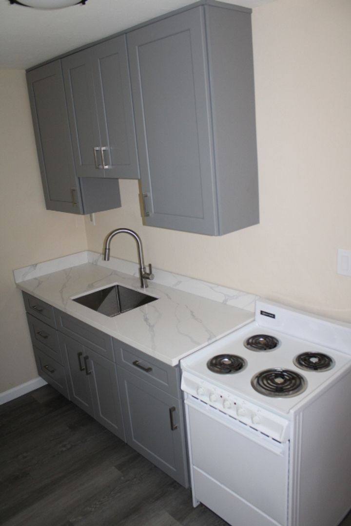 Apartment for rent at 2029-2033 Nevin Ave, Richmond, CA 94801