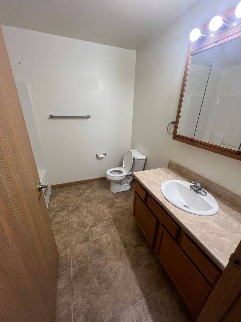 Apartment for rent at 295 7th St NW, Huron, SD 57350