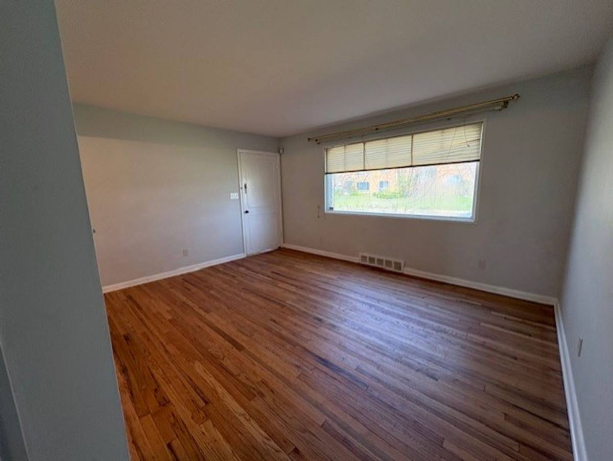 Apartment for rent at 1724 - 1726 Tanglewood Dr, Akron, OH 44313