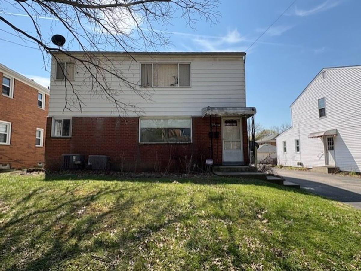 Apartment for rent at 1724 - 1726 Tanglewood Dr, Akron, OH 44313