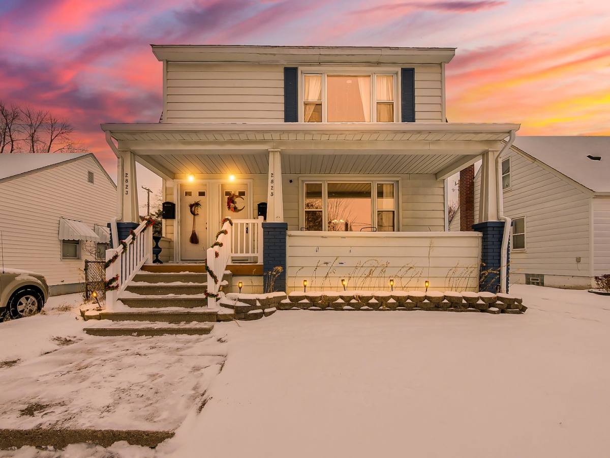 House for rent at 2825 Queen St, Dearborn, MI 48124