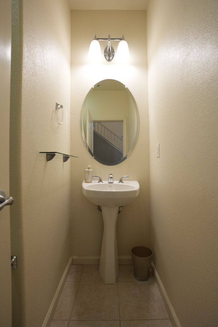 House for rent at 940 Chelebrooke Court, Napa, CA 94559