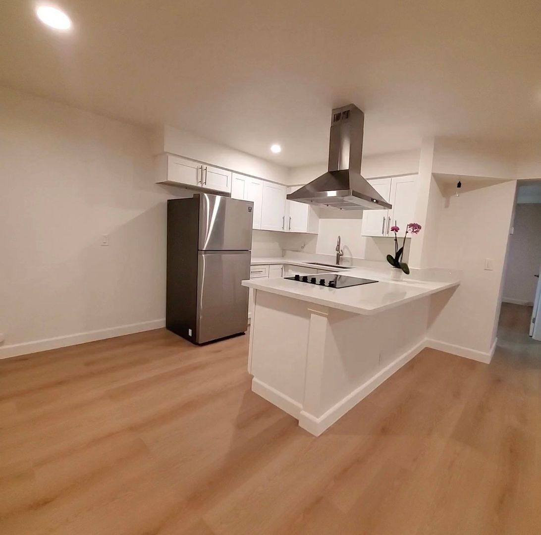 Apartment for rent at 2121 Oceanus Lane, Las Vegas, NV 89115